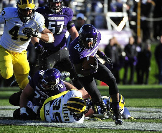 Chris Wormley (43) and Joe Bolden (35)