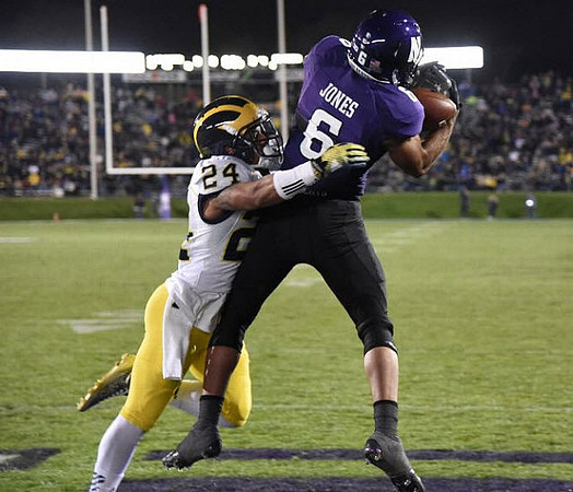 Delonte Hollowell (24)