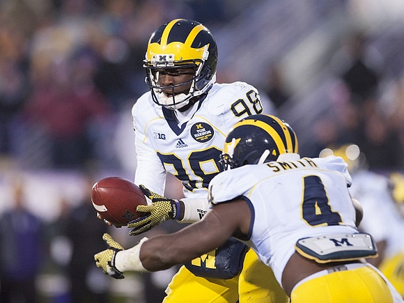 Devin Gardner (98) and De'Veon Smith (4)