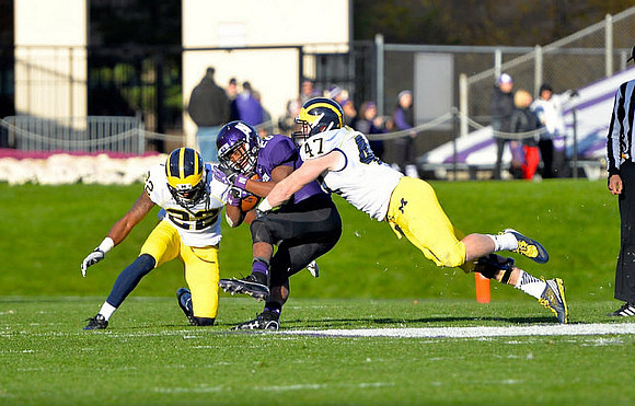 Jarrod Wilson (22) and Jake Ryan (47)