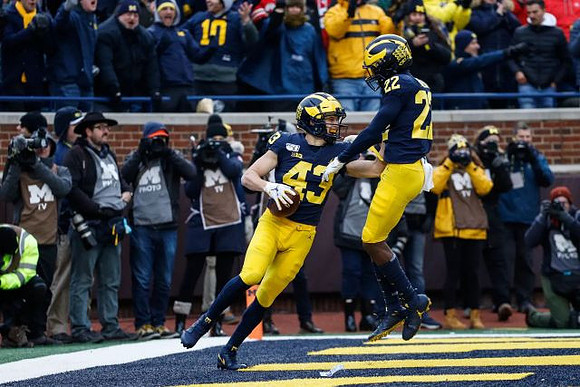 Jake McCurry (43) and Gemon Green (22)