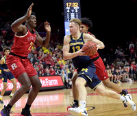 Ignas Brazdeikis (13) and Jordan Poole (2)