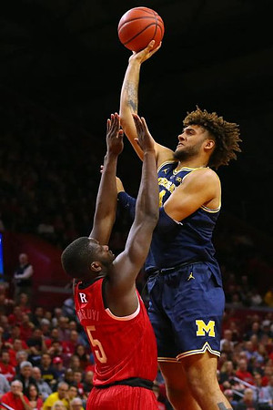 Isaiah Livers (4)