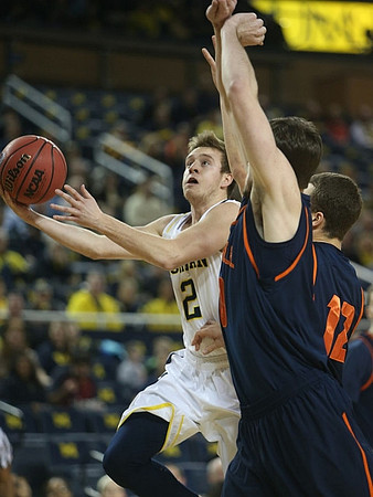 Spike Albrecht (2)