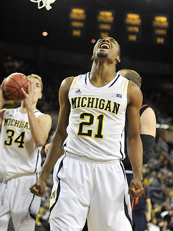 Mark Donnal (34) and Zak Irvin (21)