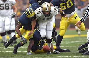 Ernest Shazor (25) and Grant Bowman (60)