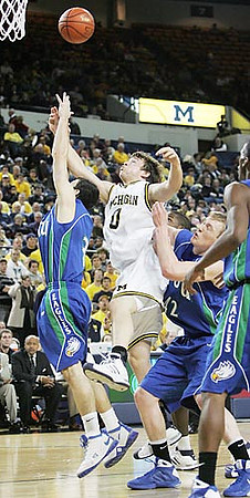 Zack Novak (0)