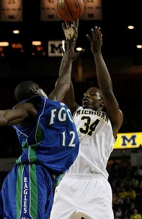 DeShawn Sims (34)