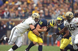 John Navarre (16) and Tim Bracken (41)