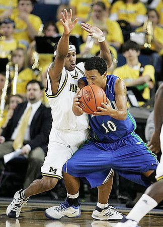Kelvin Grady (44)