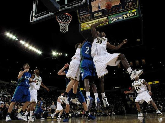 DeShawn Sims (34), C.J. Lee (2), Zack Novak (0), Stu Douglass (1), and Kelvin Grady (44)