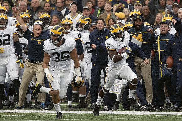 Joe Bolden (35) and Jabrill Peppers (5)