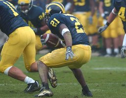 Jeremy LeSueur (21) and Charles Drake (24)