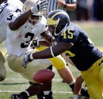 Date: 9/10/2005 | Opponent: Notre Dame | Location: Michigan Stadium, Ann Arbor, MI | Final Score: Michigan 10 Notre Dame 17
