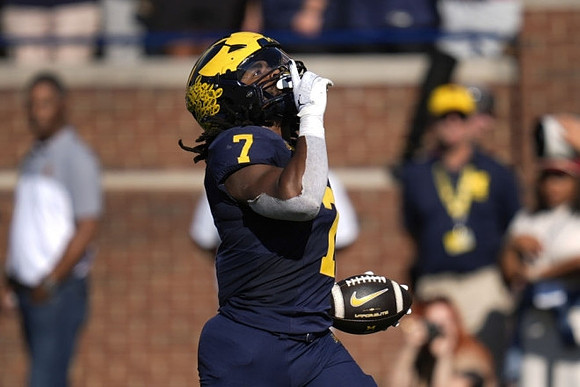 Donovan Edwards (7)