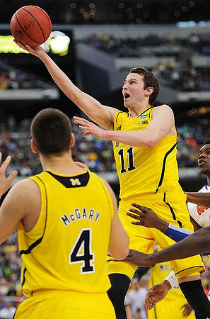 Mitch McGary (4) and Nik Stauskas (11)