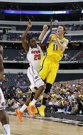 Nik Stauskas (11)