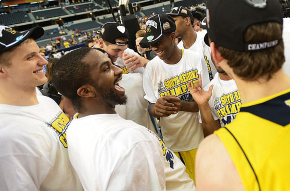 Max Bielfeldt (44), Corey Person (32), Mitch McGary (4), Caris LeVert (23), and Glenn Robinson III (1)