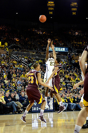Caris LeVert (23)