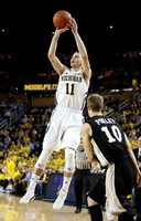Nik Stauskas (11)