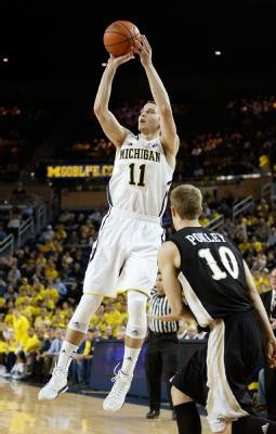 Nik Stauskas (11)