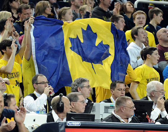 Nik Stauskas (11) Fans