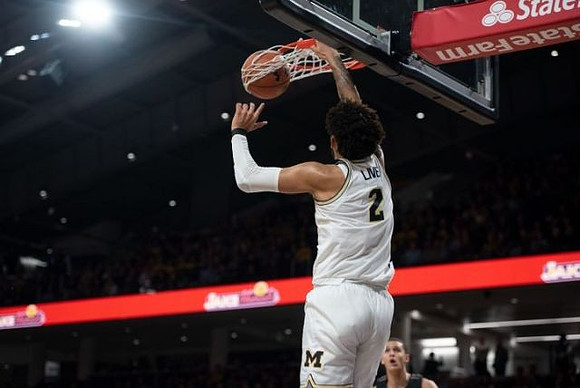 Isaiah Livers (2)