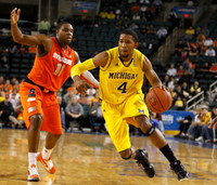 Darius Morris (4)