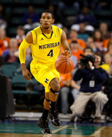 Darius Morris (4)