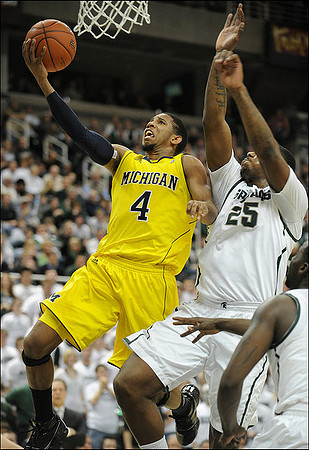 Darius Morris (4)