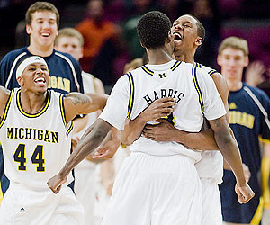 Kelvin Grady (44), Jevohn Shepherd (22), and Manny Harris (3)