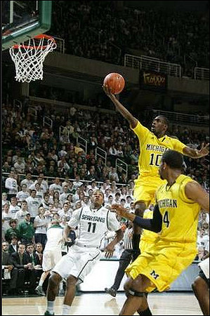 Tim Hardaway Jr. (10) and Darius Morris (4)