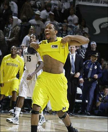 Darius Morris (4)