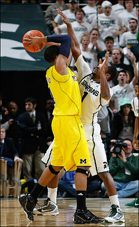 Darius Morris (4)