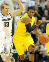 Darius Morris (4)