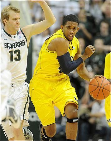Darius Morris (4)