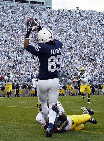 Courtney Avery (11), James Ross (15), and Desmond Morgan (48)