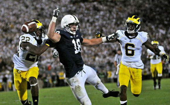 Jarrod Wilson (22) and Raymon Taylor (6)