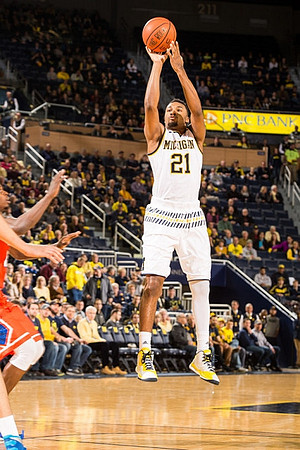 Zak Irvin (21)