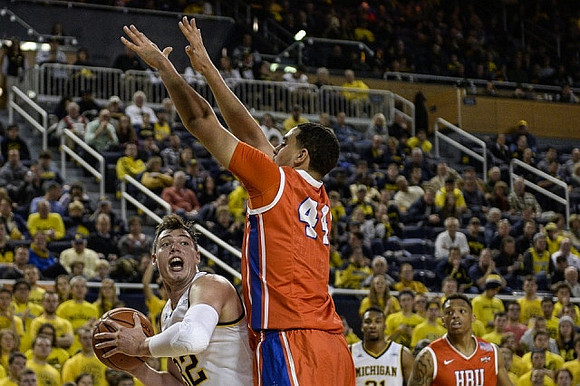 Ricky Doyle (32) and Zak Irvin (21)