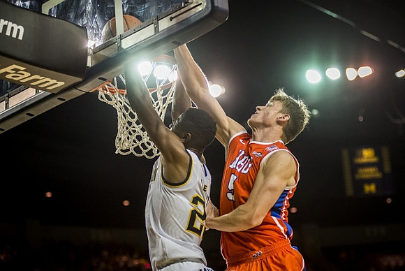 Caris LeVert (23)
