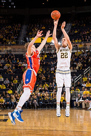 Duncan Robinson (22)