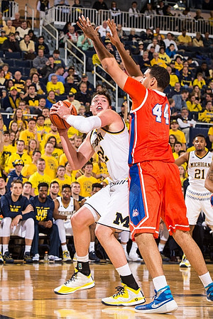 Ricky Doyle (32) and Zak Irvin (21)