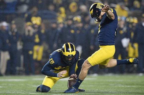 Garrett Moores (15) and Quinn Nordin (3)