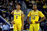 Jordan Poole (2) and Muhammad-Ali Abdur-Rahkman (12)