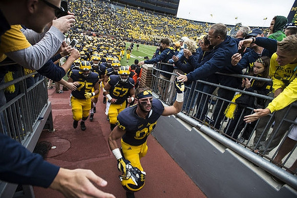 Jake Butt (88) and Michigan Team