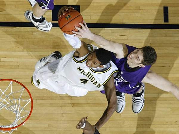 Darius Morris (4)
