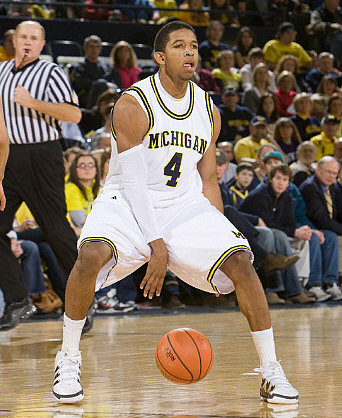 Darius Morris (4)