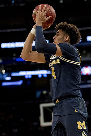 Isaiah Livers (4)