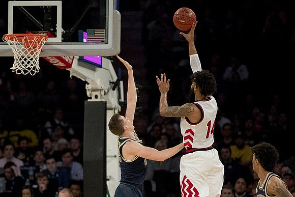 Duncan Robinson (22) and Ibi Watson (23)